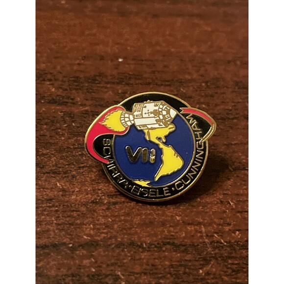 Apollo 7 Schirra Eisele Cunningham Space Shuttle NASA Lapel Hat Pin - Picture 1 of 3